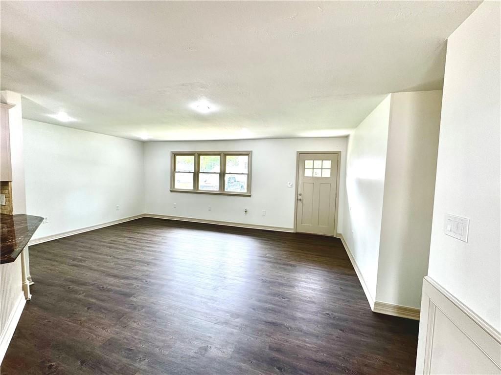 102 W 1st Street — photo 3