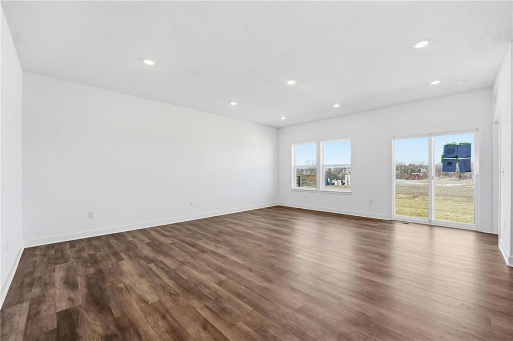 1225 SE Windbreak Drive — photo 10