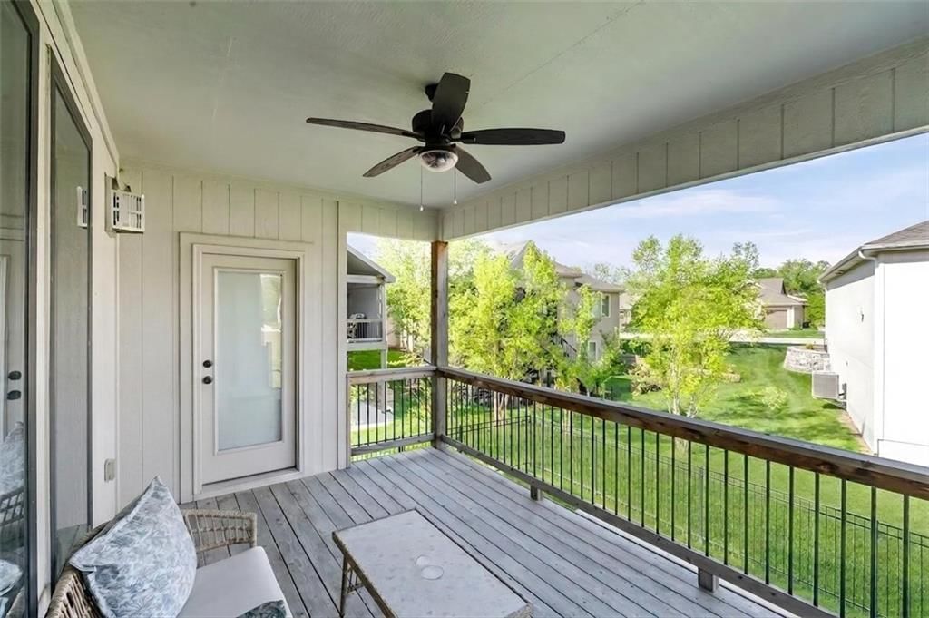 4910 NW Ridgewood Court — photo 17