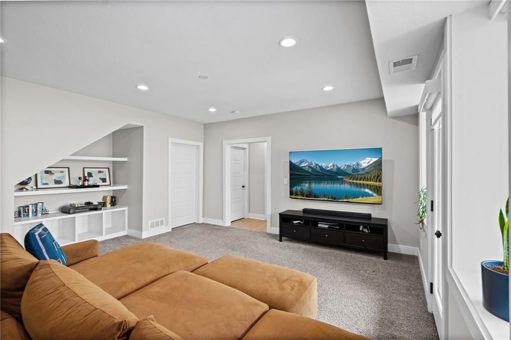 4910 NW Ridgewood Court — photo 33