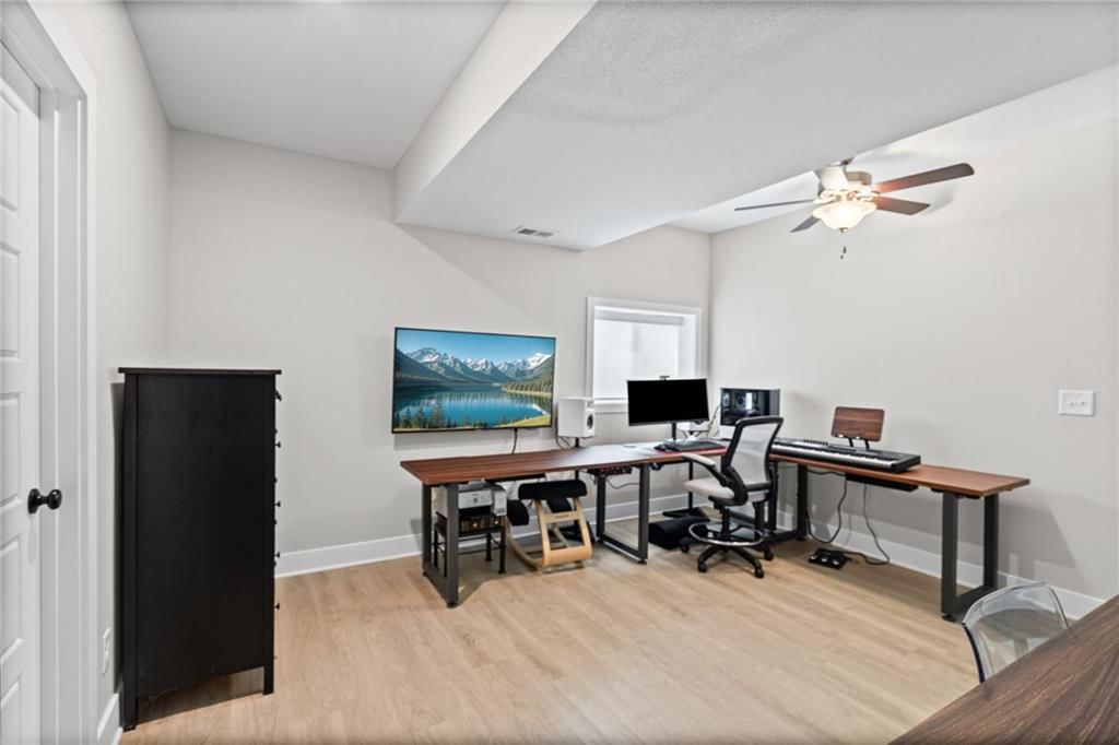4910 NW Ridgewood Court — photo 43