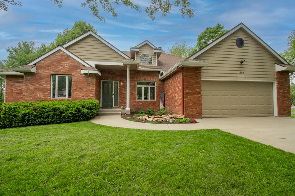 1209 10th Street, Baldwin City, KS
