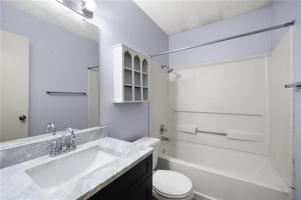 1200-1202 E 25th Terrace — photo 14