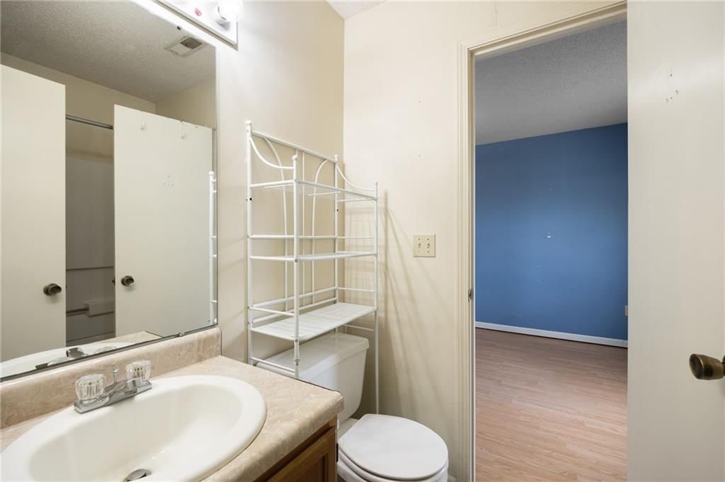 1200-1202 E 25th Terrace — photo 37