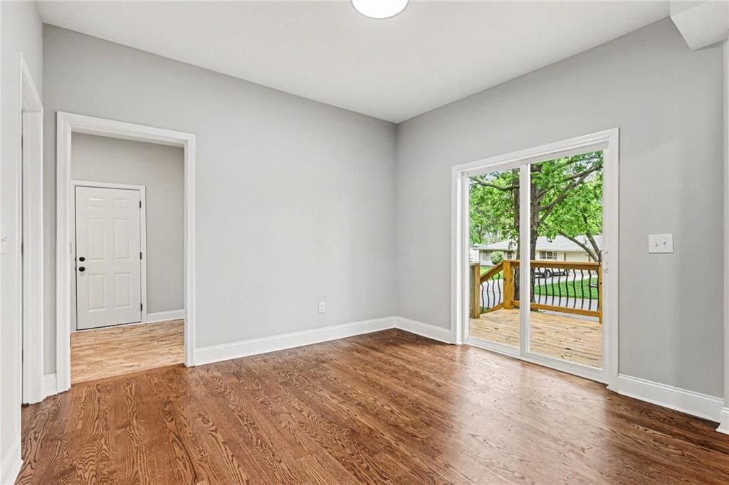 5615 Knox Avenue — photo 9