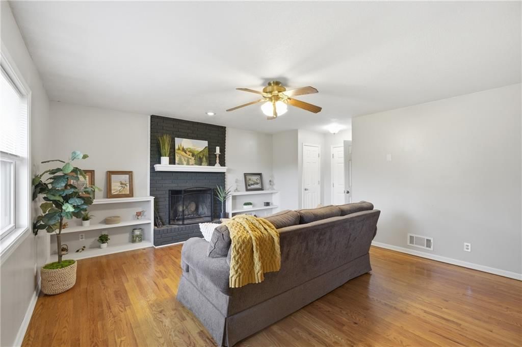 4501 E 105th Street — photo 12