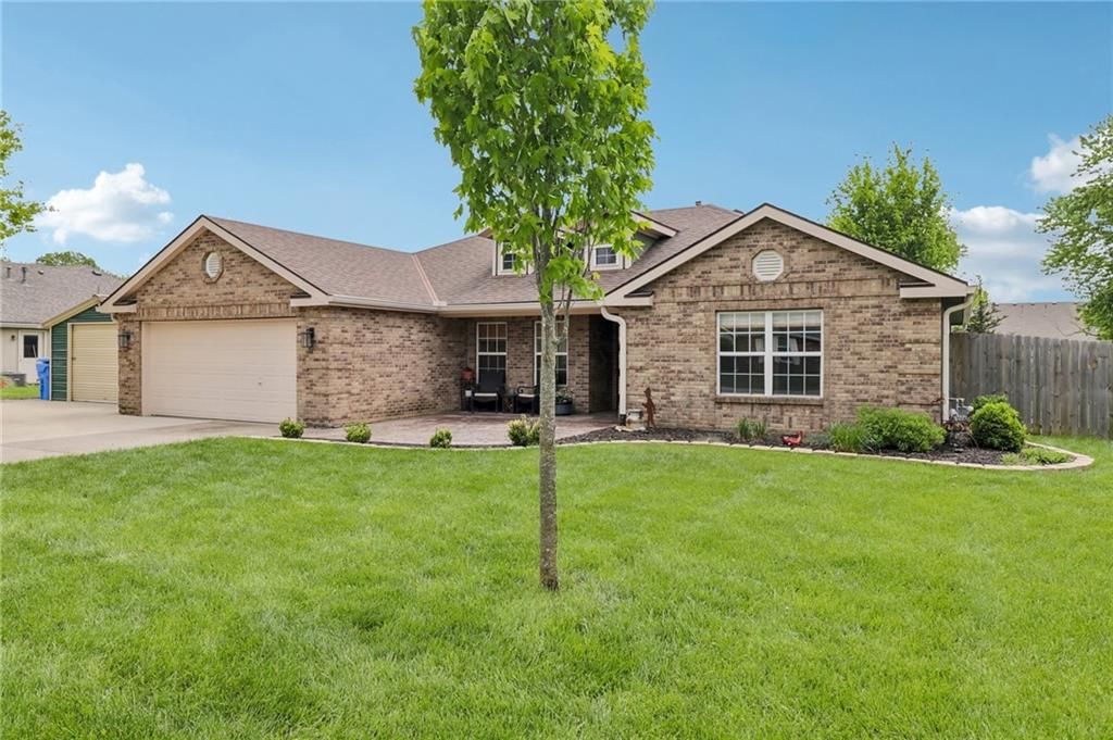 850 Myers Drive — photo 3