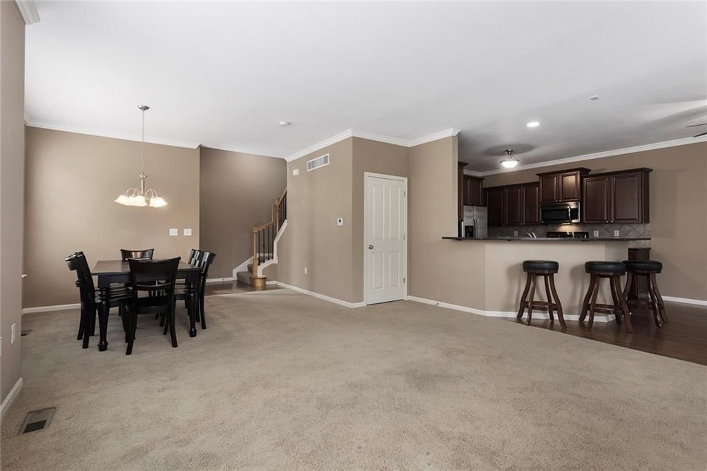 9827 Nieman Place — photo 7