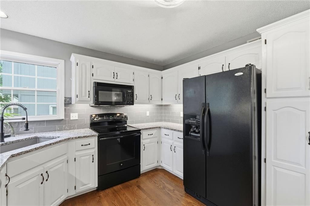 7511 N Palmer Avenue — photo 13