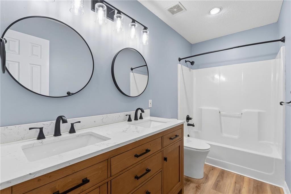 7511 N Palmer Avenue — photo 24