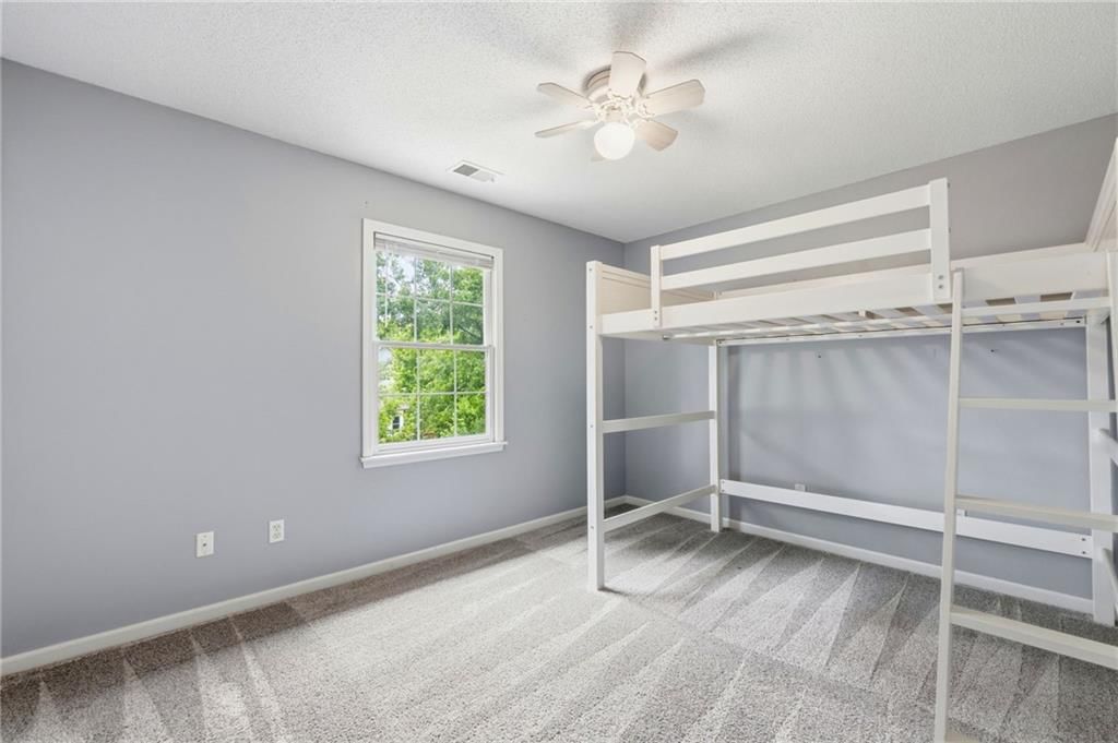 7511 N Palmer Avenue — photo 26