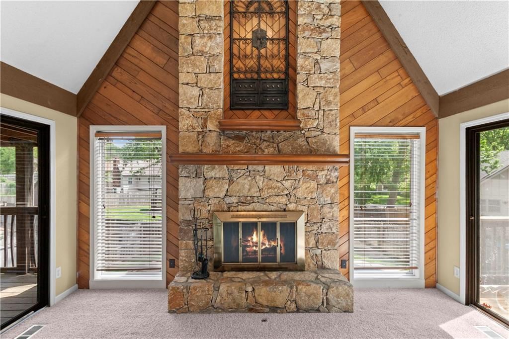 1612 SW WHITE OAK Lane — photo 10