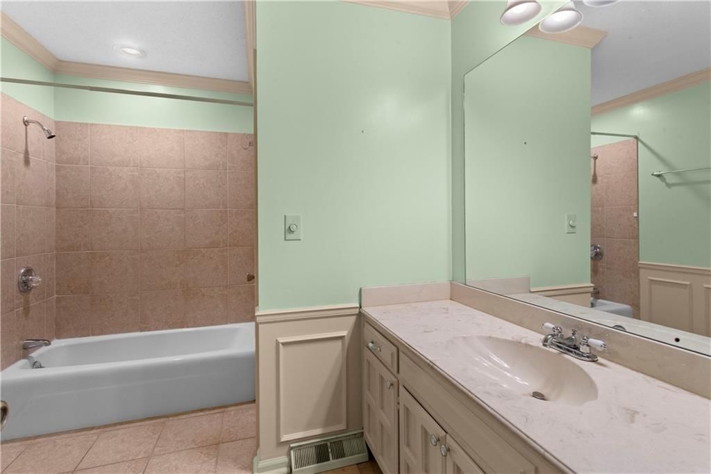 1612 SW WHITE OAK Lane — photo 22