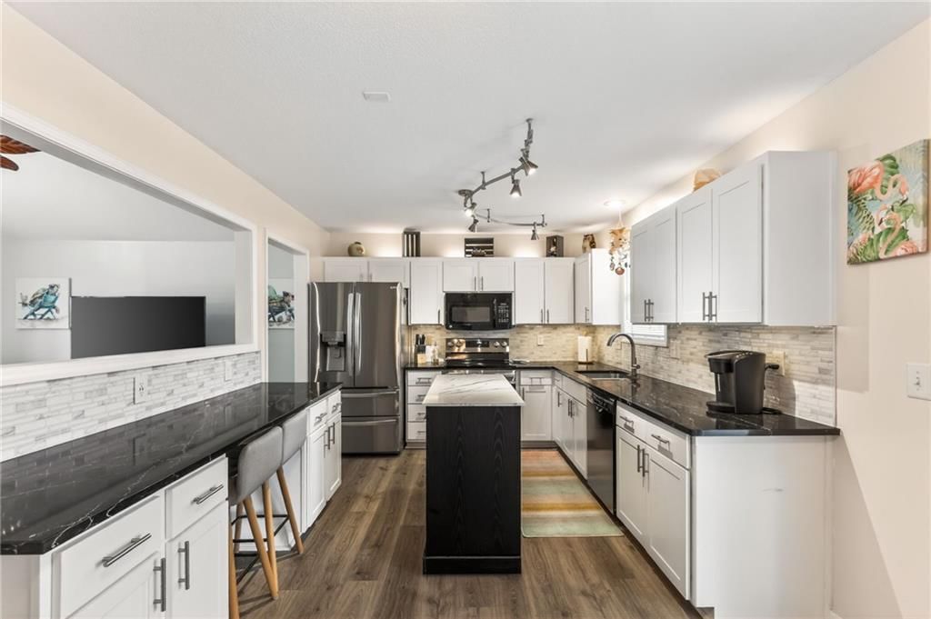 810 Pine crest Avenue — photo 3