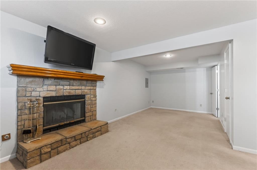 810 Pine crest Avenue — photo 9