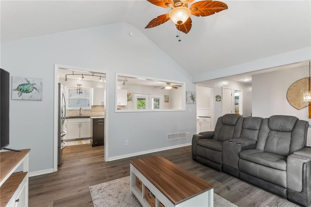 810 Pine crest Avenue — photo 14
