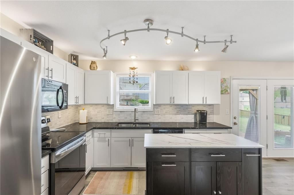 810 Pine crest Avenue — photo 16