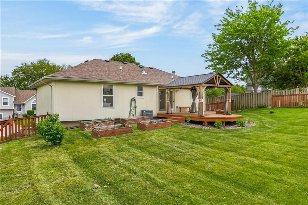 810 Pine crest Avenue — photo 28