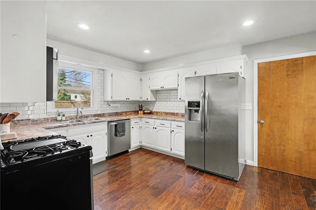 11146 MCGEE Street — photo 10