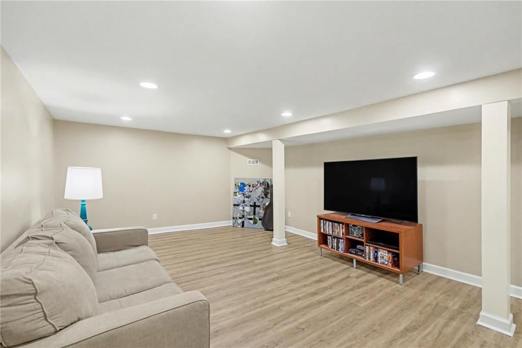 11146 MCGEE Street — photo 19