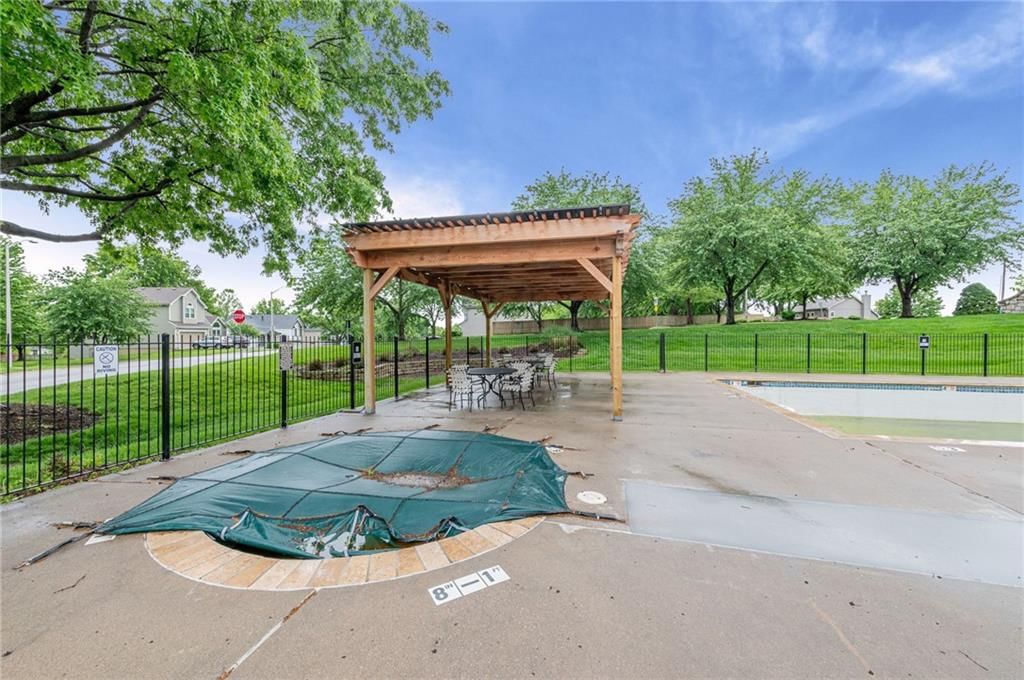 7408 N Sycamore Avenue — photo 42