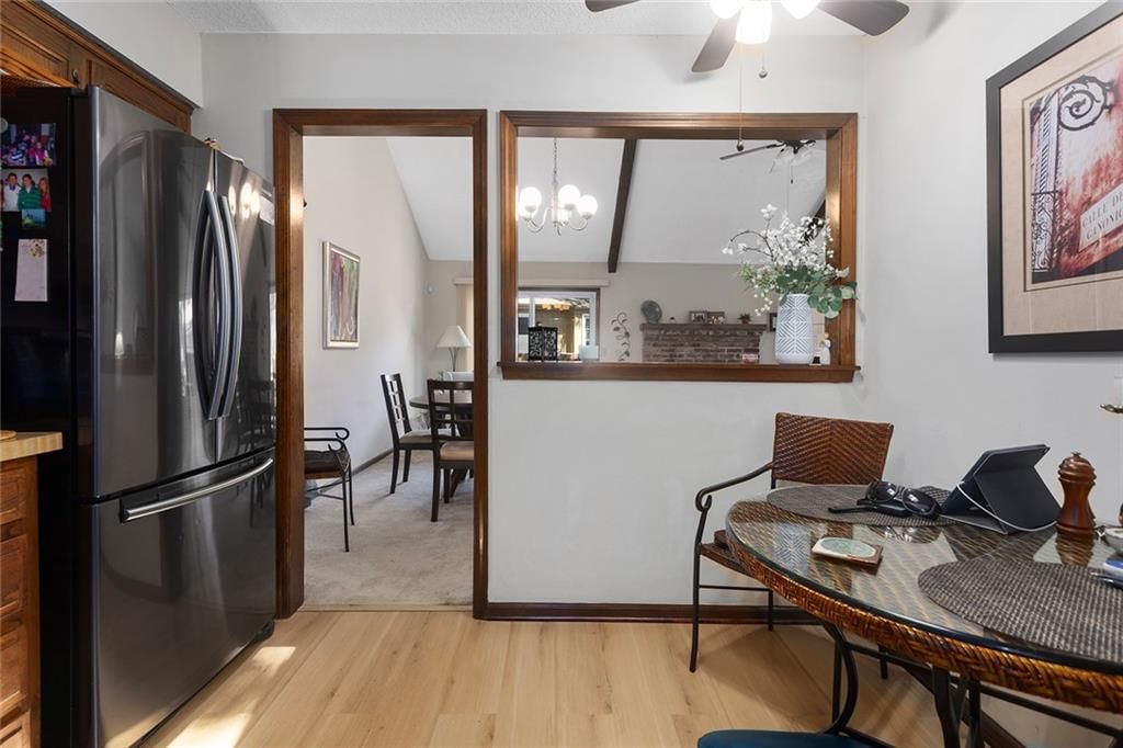 Photo 13 of 31 - 7270 MASTIN Street, Merriam, KS 66203