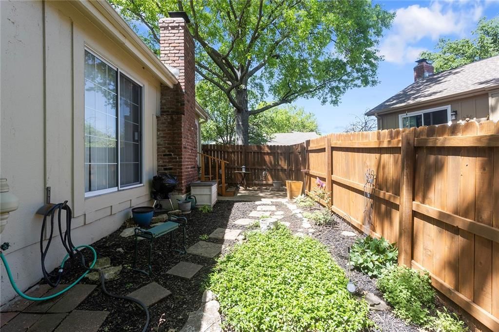 Photo 25 of 31 - 7270 MASTIN Street, Merriam, KS 66203