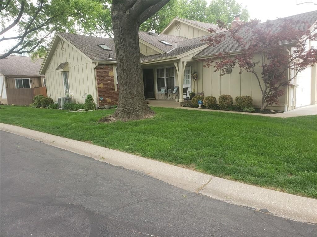 Photo 27 of 31 - 7270 MASTIN Street, Merriam, KS 66203