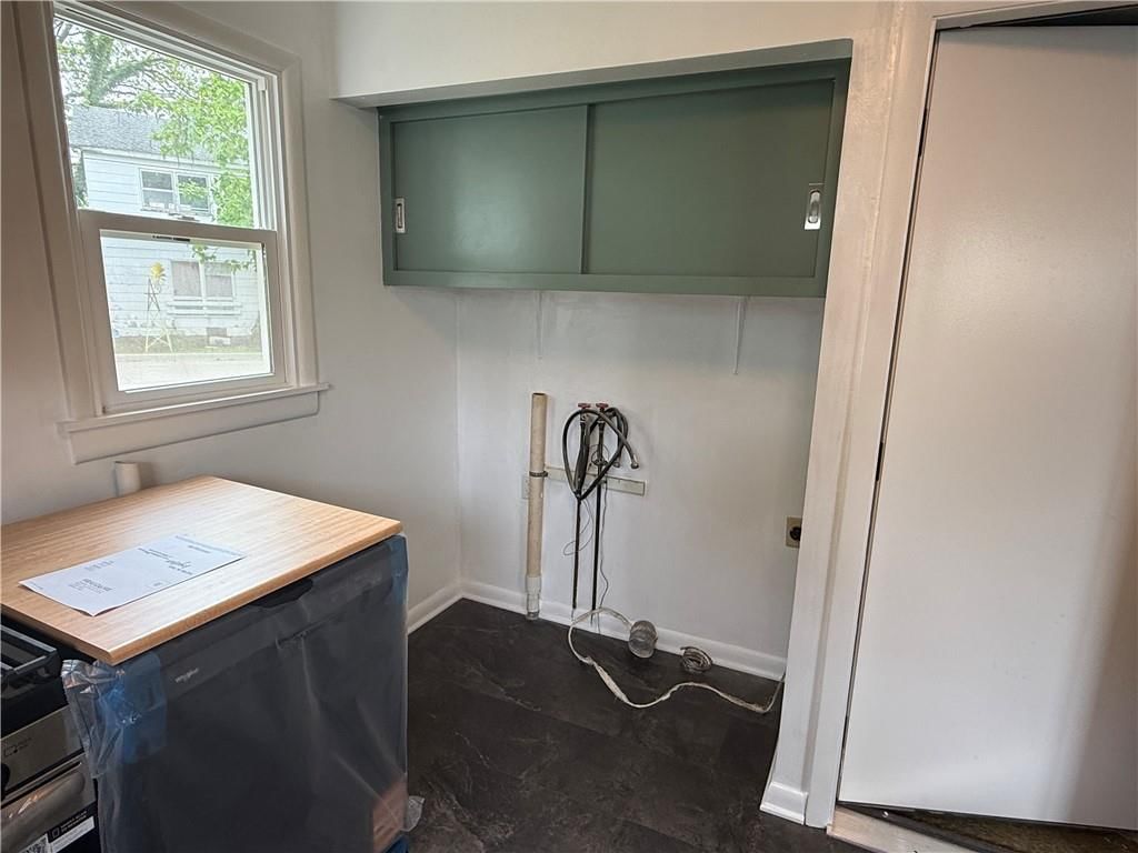902 W 1st Street — photo 5