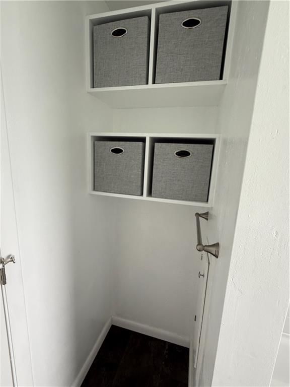 902 W 1st Street — photo 10