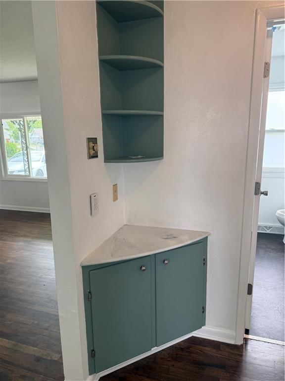 902 W 1st Street — photo 13