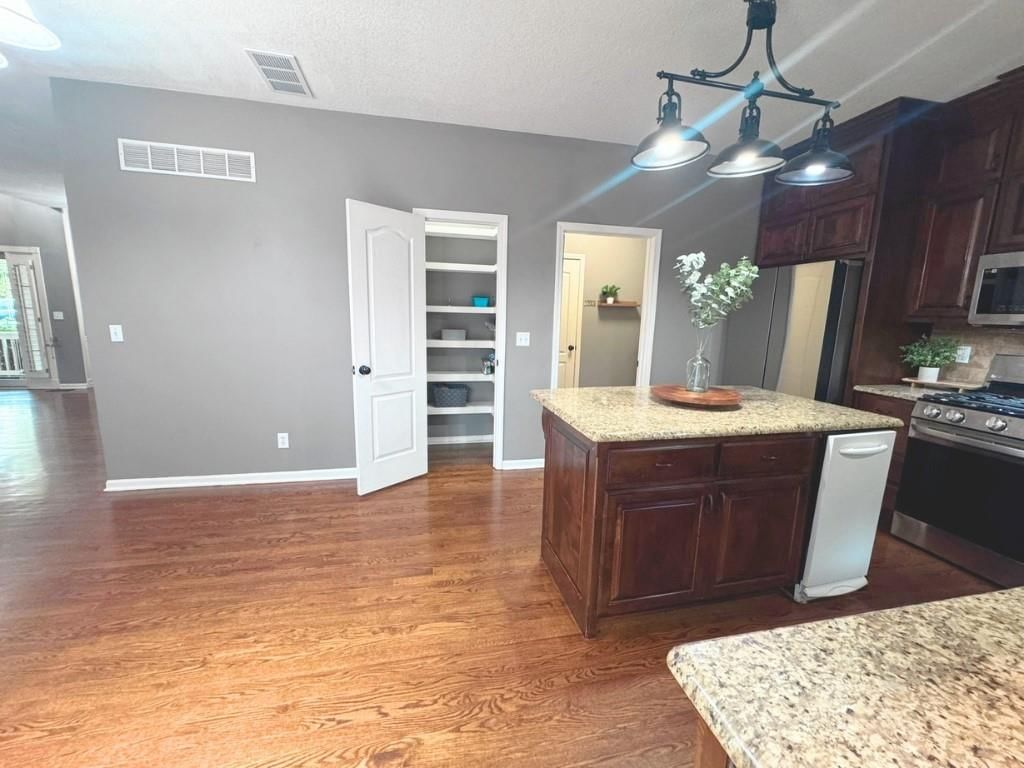 9119 N Camden Avenue — photo 13