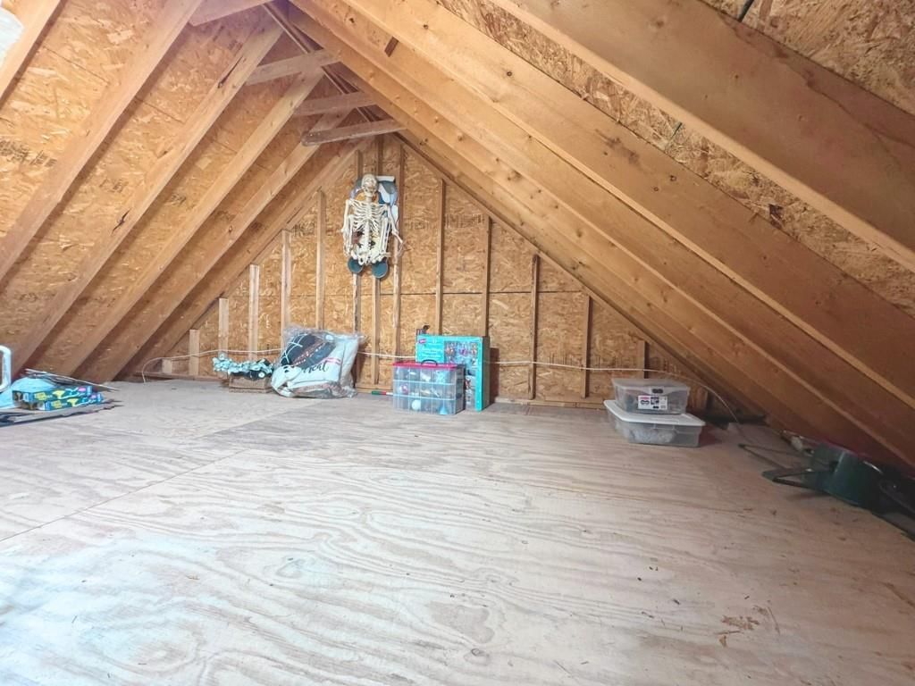 9119 N Camden Avenue — photo 27