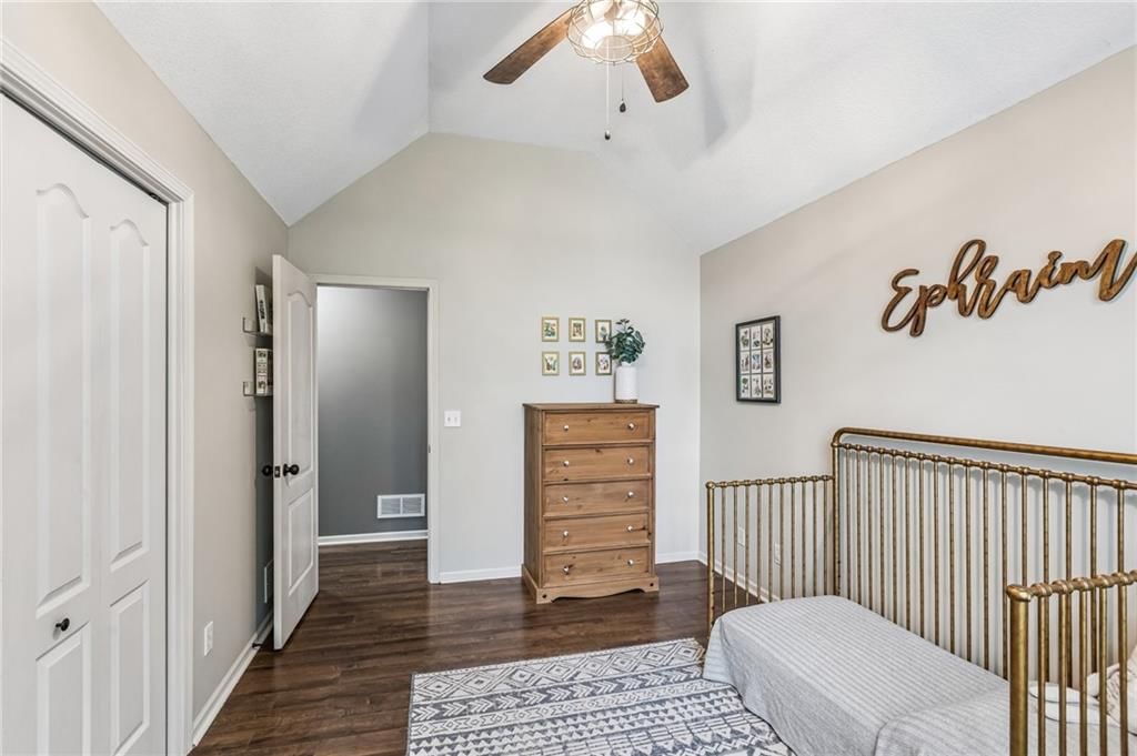 9119 N Camden Avenue — photo 33