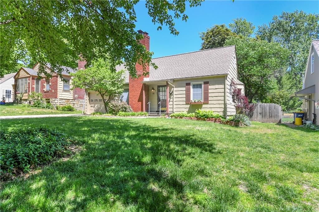 5327 Outlook Street — photo 2
