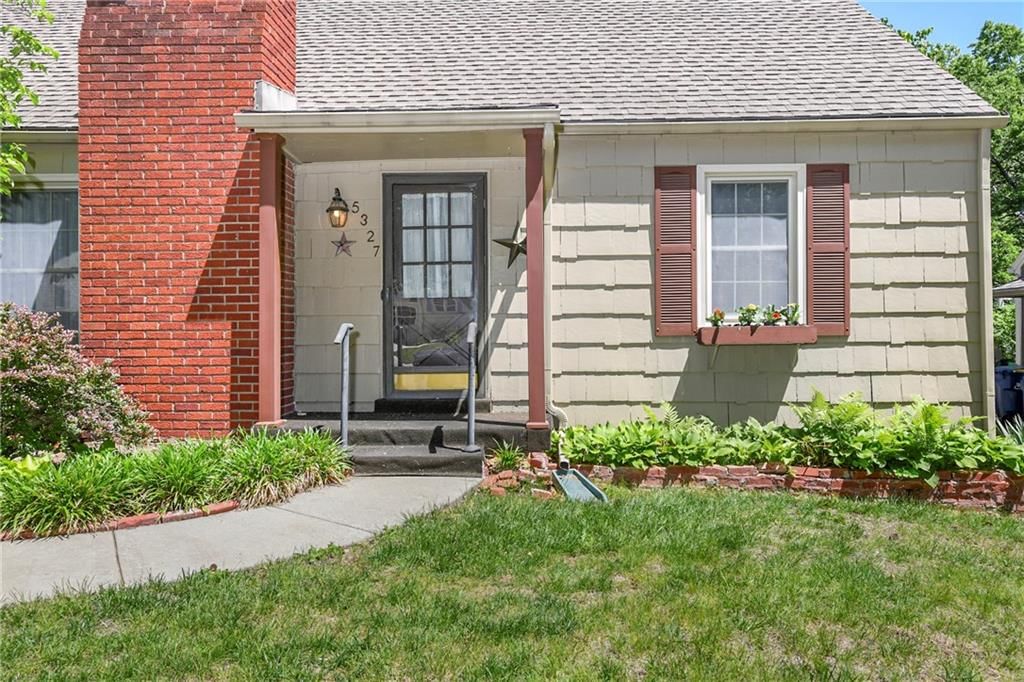 5327 Outlook Street — photo 4