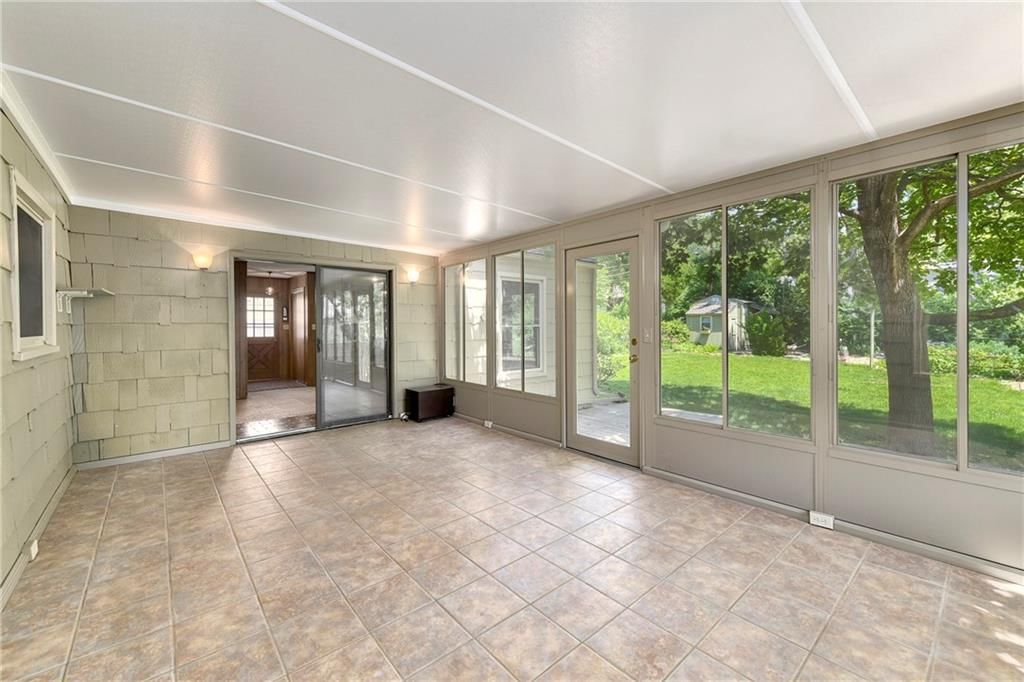 5327 Outlook Street — photo 34
