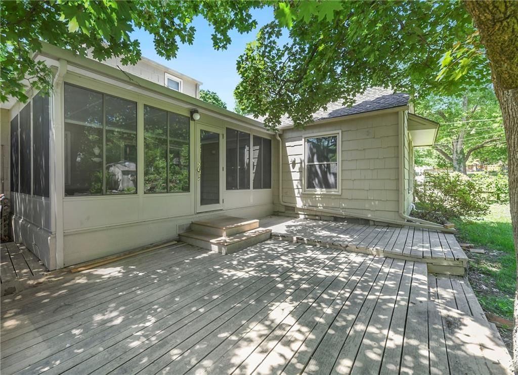 5327 Outlook Street — photo 35