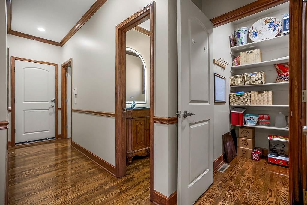 9005 W 161 Street — photo 10