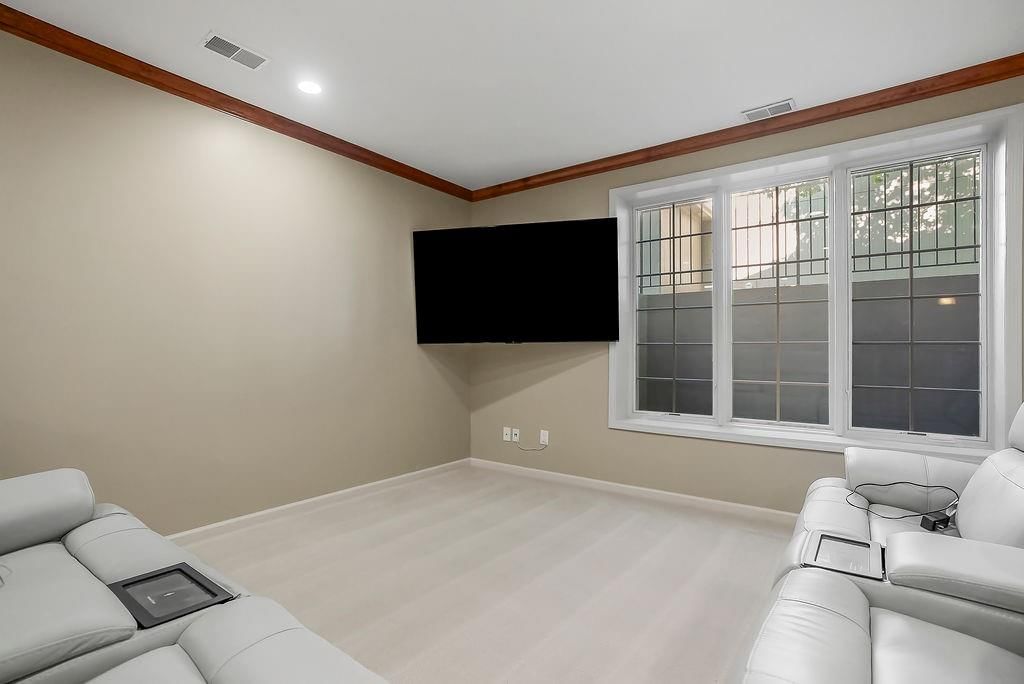 9005 W 161 Street — photo 27