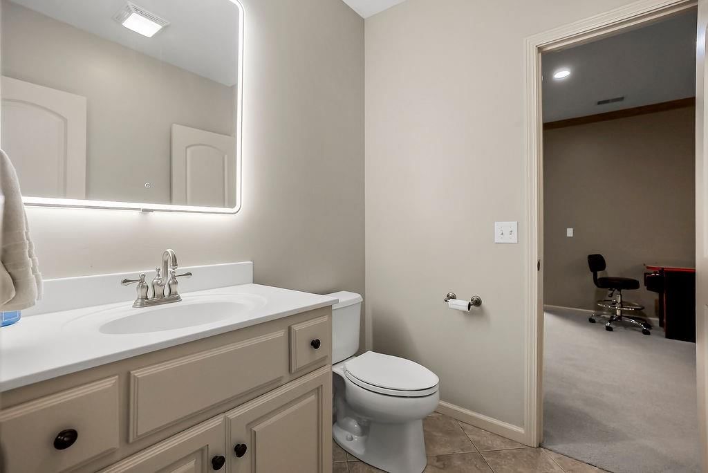 9005 W 161 Street — photo 31