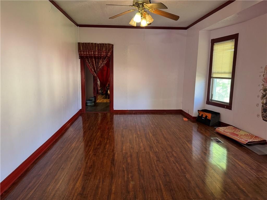 4416 Saint John Avenue — photo 2