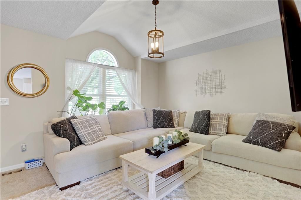 7903 Spring Valley Road — photo 4