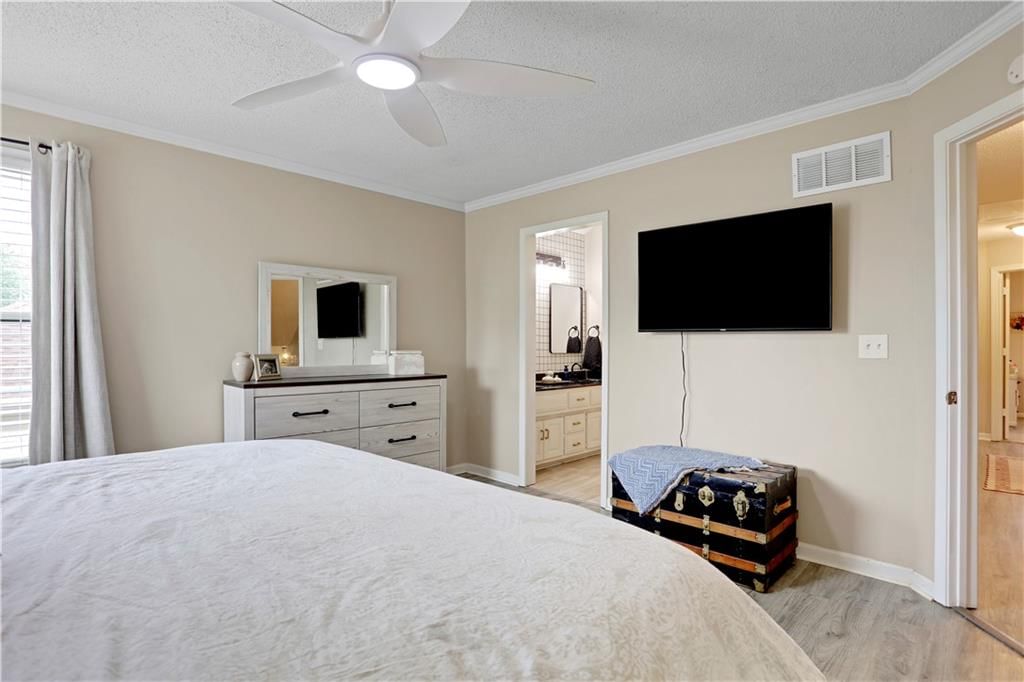 7903 Spring Valley Road — photo 15