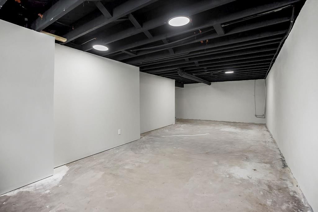 5002 N Chelsea Avenue — photo 25