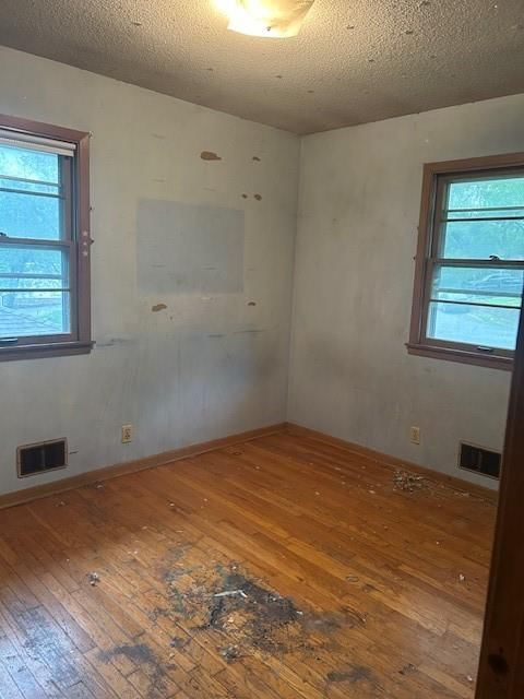 3737 N Walrond Avenue — photo 10