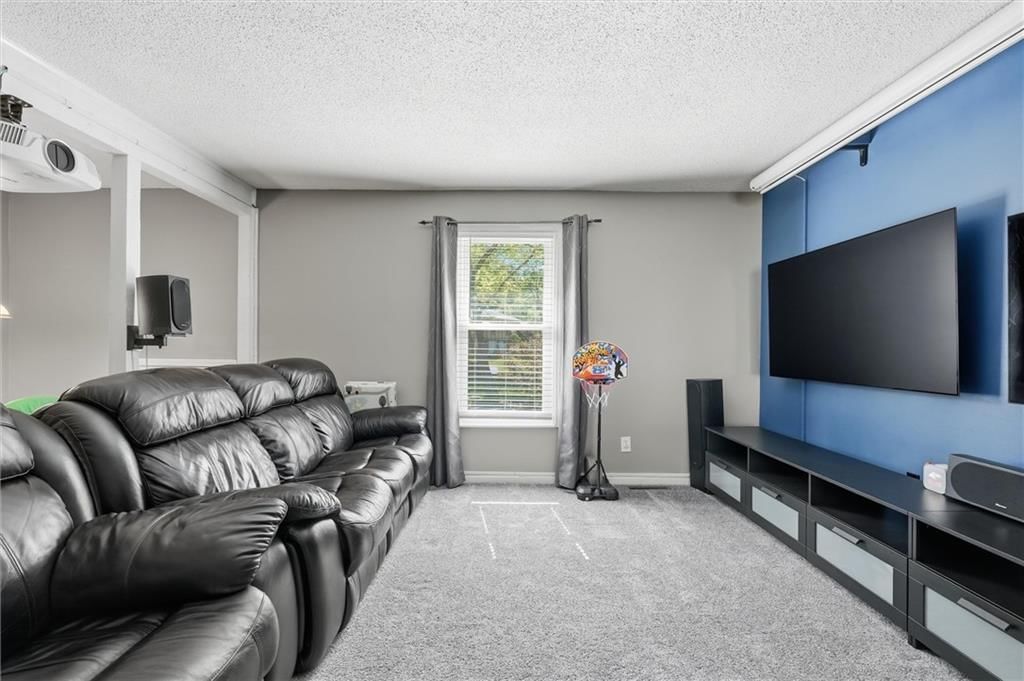 10412 Sycamore Avenue — photo 6