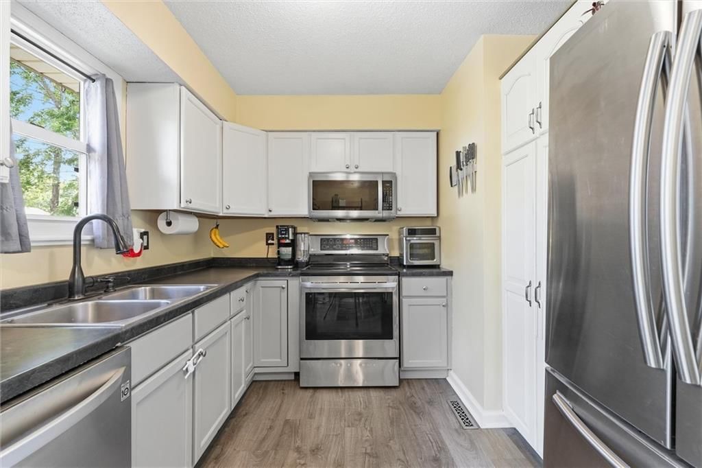 10412 Sycamore Avenue — photo 10