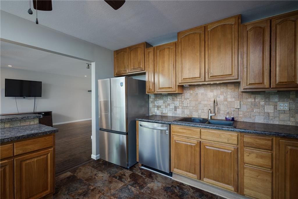 Photo 13 of 47, 13106 E 53rd Terrace, Kansas City, MO 64133
