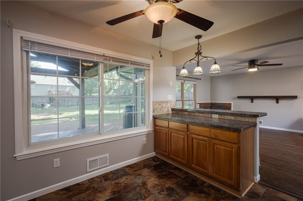 Photo 16 of 47 - 13106 E 53rd Terrace, Kansas City, MO 64133